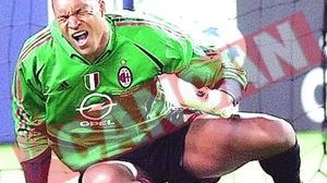 Dida, agresat de un suporter euforic