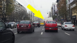 Soferii care l-au vazut pe Magheru au inceput sa rada! Ce avea posesorul acestui Logan pe bancheta din spate