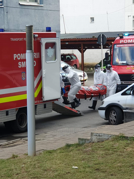 Bărbat autoizolat la domiciliu după ce a fost în Italia, transportat la spital. I se recoltează analize pentru teste de coronavirus