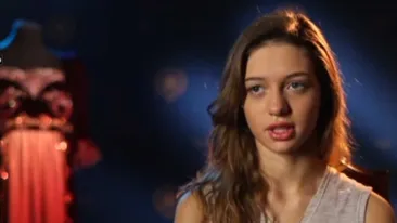 Primele imagini cu LAURA DINCĂ TOPLESS! Iubita lui Boureanu arată de milioane fără sutien!