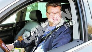 A intrat in intersectie la culoarea rosie a semaforului! Nicu Vlad a bagat in spital o femeie
