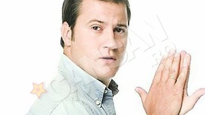 VIDEO Nu e o gluma! Huidu s-a apucat iar de sportul care era sa-l omoare: "E sef la Cronica, ne da ordine si s-a apucat iar de ski"