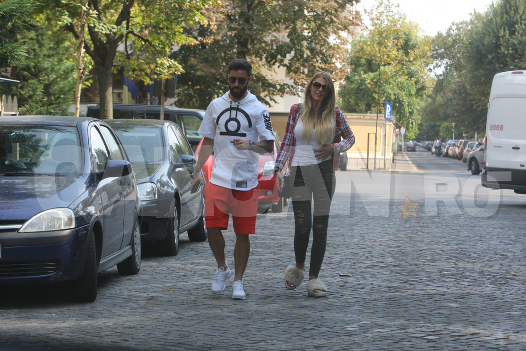 Soţia lui Gabi Enache e… ”bună de tot”. A devenit noua bombă-sexy de la Steaua după ce a născut!