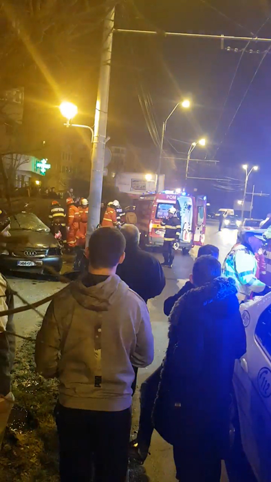 Accident mortal în Baia Mare! Un bărbat fără permis a spulberat o femeie aflată pe trotuar, după care s-a izbit cu mașina de un stâlp