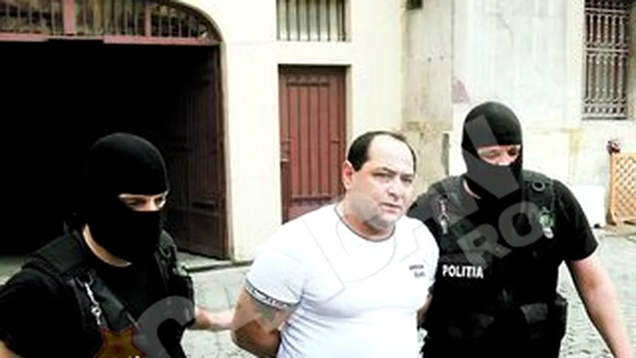 Pocaitul Sandu Geamanu a aflat ce probe au anchetatorii! A venit la politie imbracat in porumbelul pacii