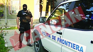 Trei politisti de frontiera au violat o tanara
