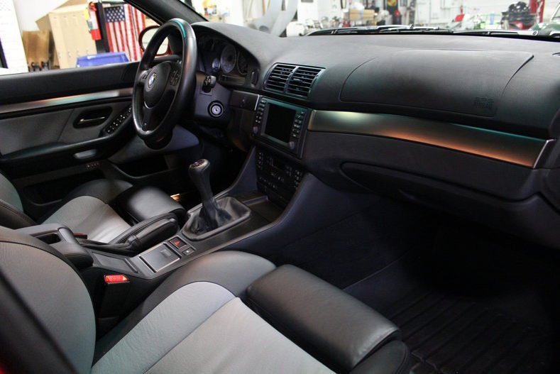 BMW M5 din 2002, scos la vânzare cu un kilometraj incredibil! GALERIE FOTO