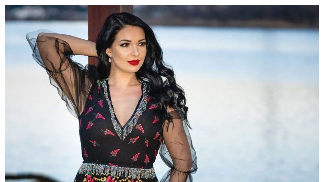 Deea Maxer s-a îndrăgostit după divorţul de Dinu Maxer? "Mi-ai pus foc în vene"