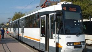 Momente de panică în București! A deraiat tramvaiul 41