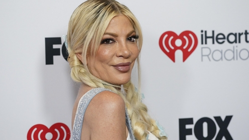 Motivul pentru care Tori Spelling nu bea apă deloc. „Cum de mai trăiesc, nimeni nu știe”