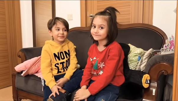 Andreea Mantea, interviu savuros cu David și iubita lui! Ce răspuns i-a dat fiul vedetei Kanal D când l-a întrebat de ce o iubește pe Ana