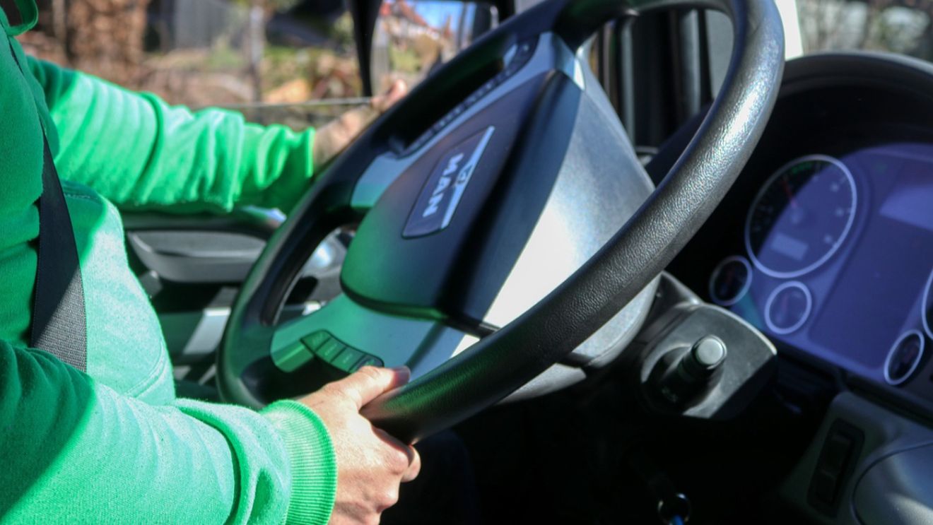 Locul de muncă plătit regește, unde nu se cere experiență. Ce condiții trebuie să îndeplinească românii pentru 3000 de euro lunar