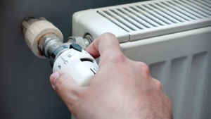 Temperaturile scăzute din termometre au determinat începerea probele la cald pentru consumatorii din Capitală. De când o să beneficieze bucureștenii de căldură