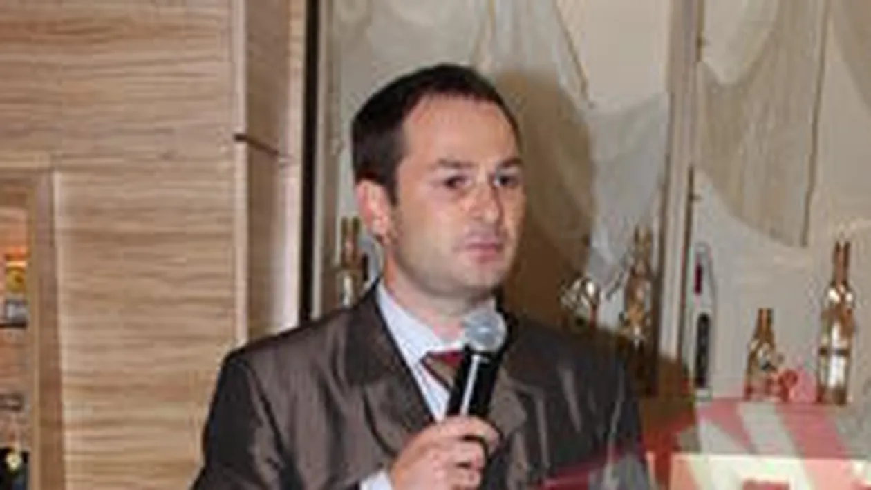 Miliardarul Negoita merge la New York cu clasa a doua