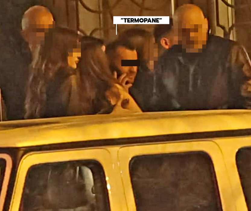 "Termopane" vorbește la telefon (SURSA FOTO: CANCAN.RO)