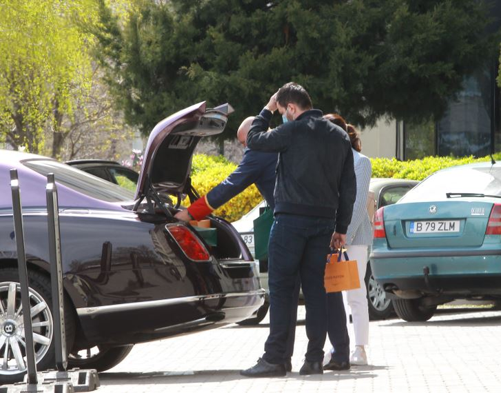 Radu Bud și-a umplut mașina cu pungi de la Louis Vuitton și Rolex
