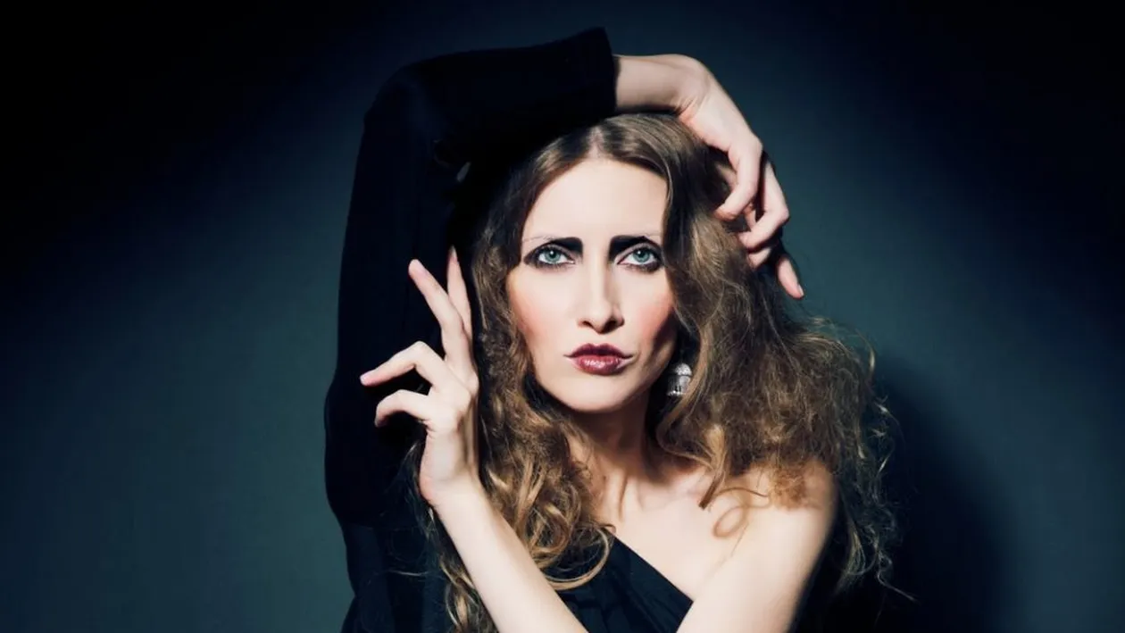 Iulia Albu, despre apariția lui Cezar Ouatu la X Factor Marea Britanie. „Poartă o pălărie pe care o detest!”