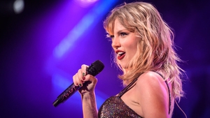 Prime de aproape 200 de milioane de dolari. Taylor Swift și-a răsfățat angajații în prag de Sărbători