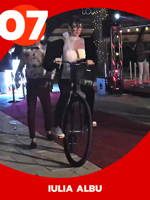 Ele sunt sexy-biciclistele showbizului! TOP 25 cu nume grele! Andreea Berecleanu, Iulia Vântur și Anca Țurcașiu au luat startul!