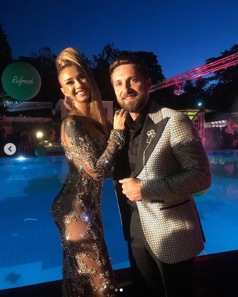 Bianca Drăgușanu, apariție mega-sexy la petrecerea VIVA! Cu cine a venit de mână