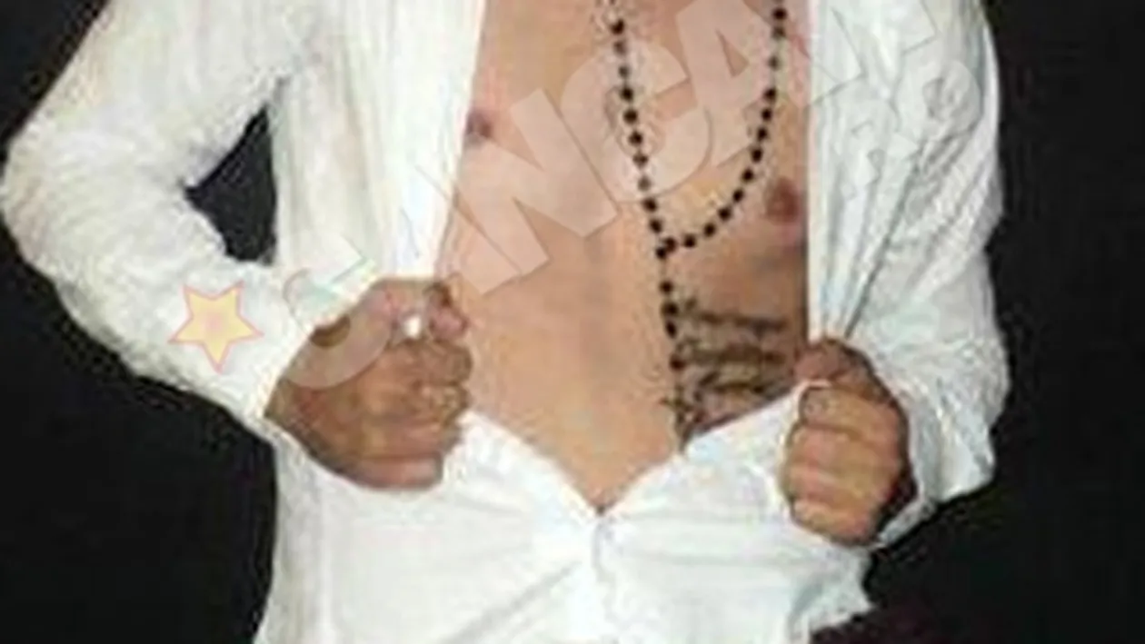 Elevii de la Jean Monnet care il sustin pe Visan Dan Octavian vor sa stranga cate 10 lei de fiecare ca sa ii angajeze un avocat nou profesorului acuzat de viol!