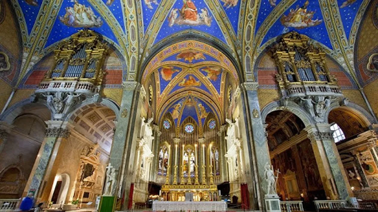 Când se vor deschide bisericile. Mesajul Patriarhiei Române: ”Vom face demersuri firești...”