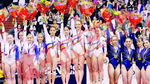 Au mancat, au baut si au dansat in Muzeul Vulcanului