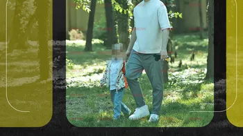 The Motans e absolut topit după fiica lui. Când mica prințesă vrea ceva, tati execută!