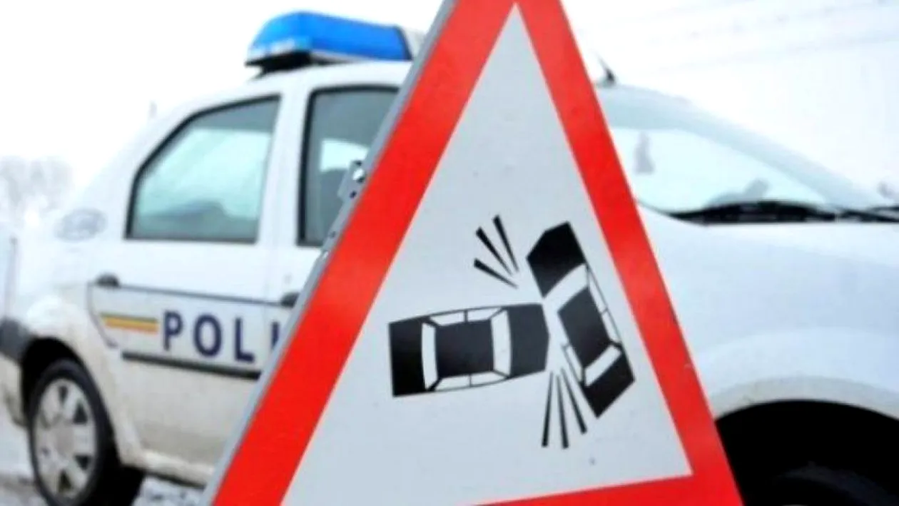 Opt persoane, între care patru copii, rănite într-un accident în județul Arad