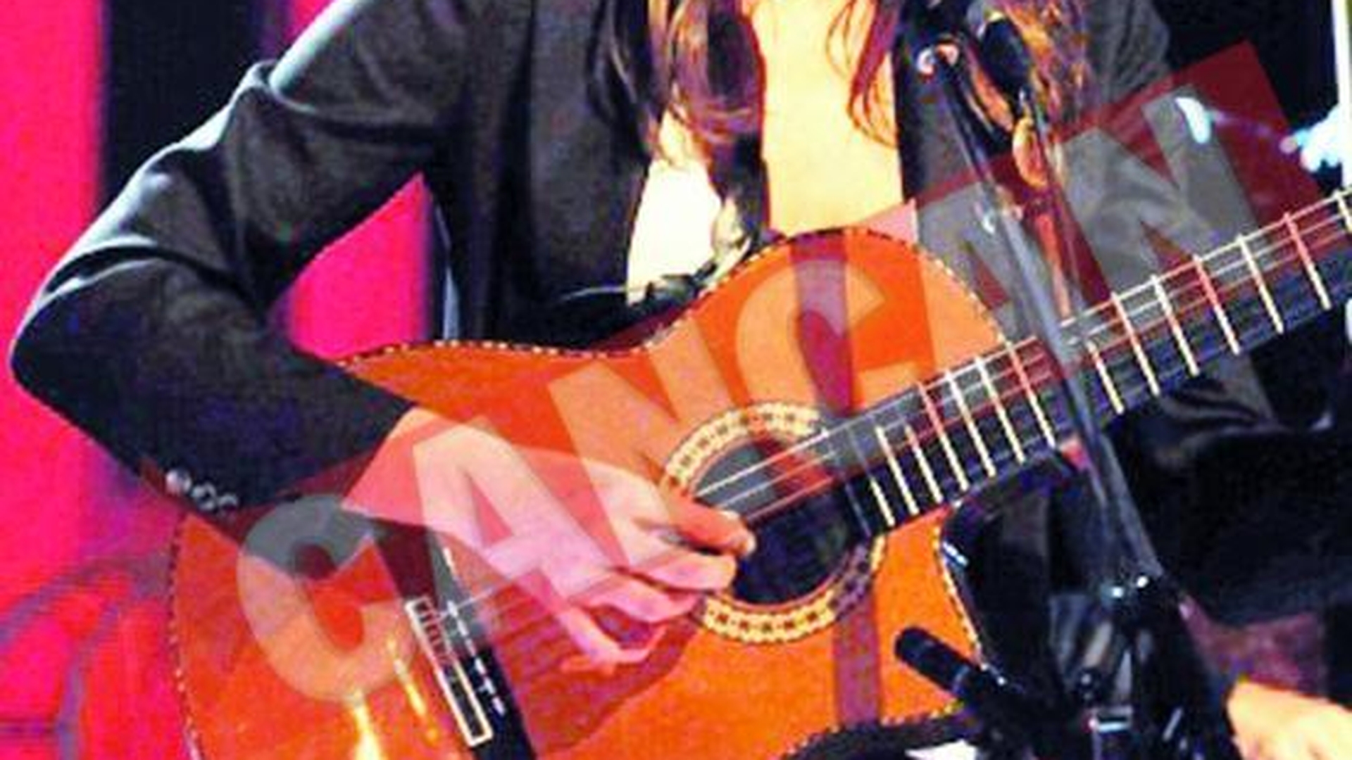 Carla a cantat in direct la BBC