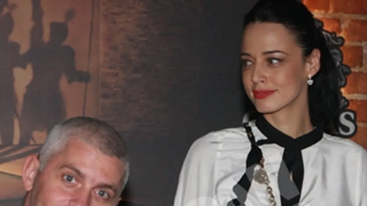 Iantu a scos-o din incurcatura.  Ce trucuri foloseste Andreea Raicu ca sa-l evite pe Chirila la un eveniment monden?