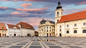 De ce este Sibiu orașul perfect pentru orice familie. De câți bani ai nevoie ca să trăiești în localitatea cu un trecut istoric uriaș