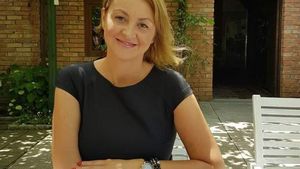 Șefa Spitalului Vaslui, în stare gravă după 10 zile de izolare. Fiul ei a fost în grupul focar de pe litoral