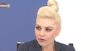 Aparitie de soc pentru Adina de la Heaven! A mers la cumparaturi la mall in trening si nemachiata!
