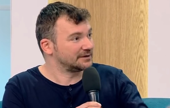 Îl mai ții minte pe Dorin Topală? Cum arată acum fostul coleg de trupă al lui Costi Ioniță și Mihai Trăistariu