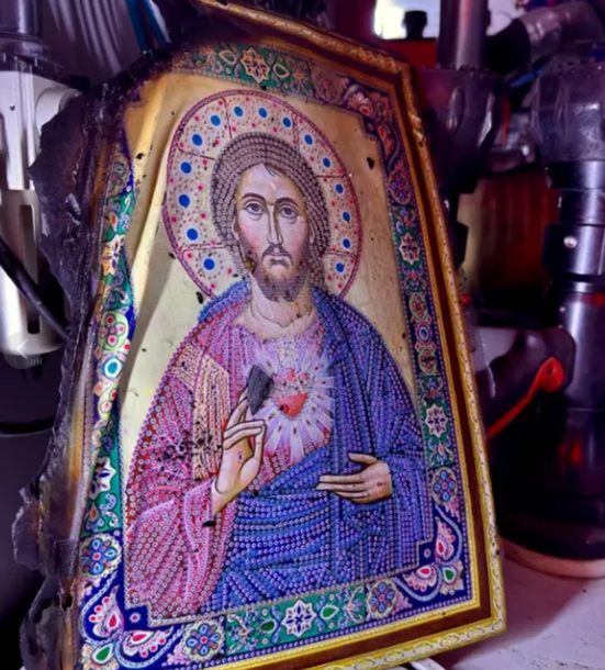 Icoana care nu a ars în urma incendiului din Dragonul roșu