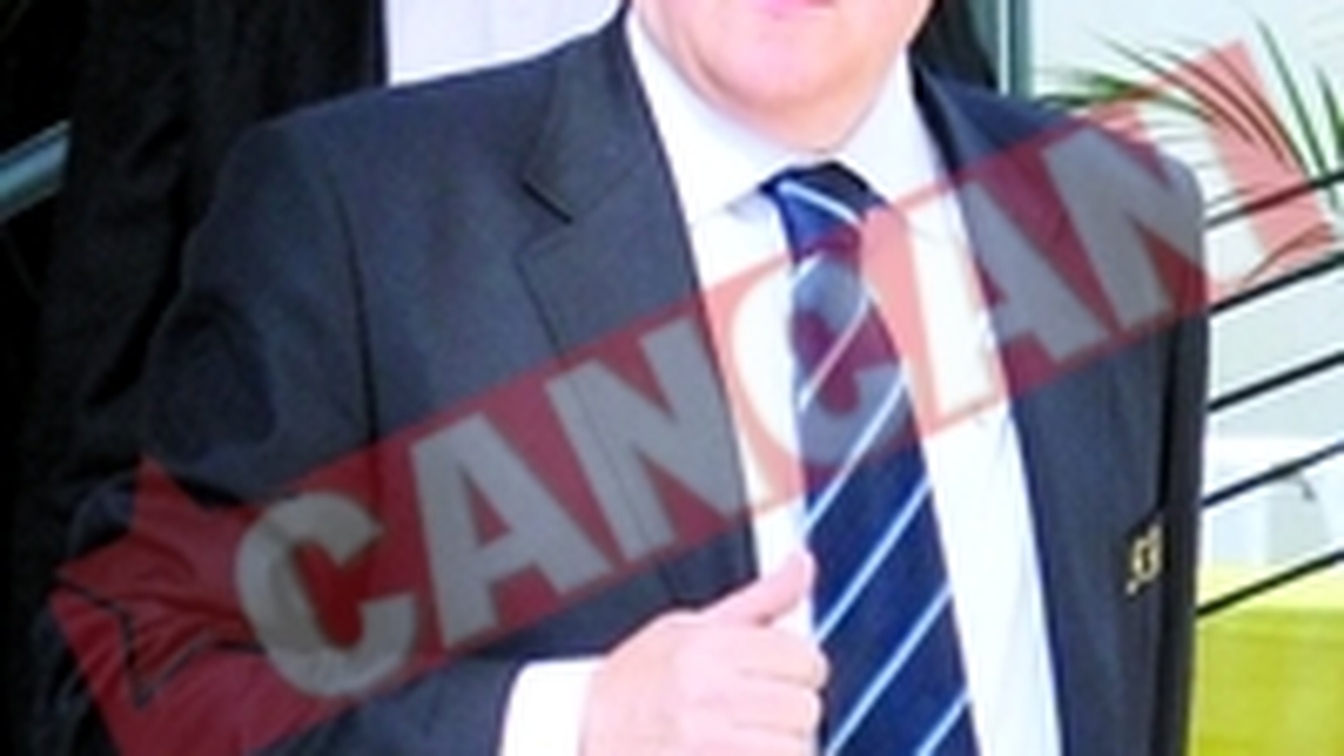 Exclusiv: Nasu' face curatenie pe blat