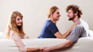 Ce s-a întâmplat cu o picoliță din Bacău, după ce a aflat că bărbatul de care s-a îndrăgostit era însurat: „Nu s-ar uita niciodată la o femeie ca mine”