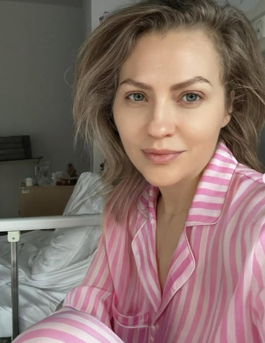 Ce a pățit Mirela Vaida fix când se pregătea să-și serbeze ziua de naștere? A ajuns direct la urgențe și… operație! Cine i-a dat Parisul peste cap