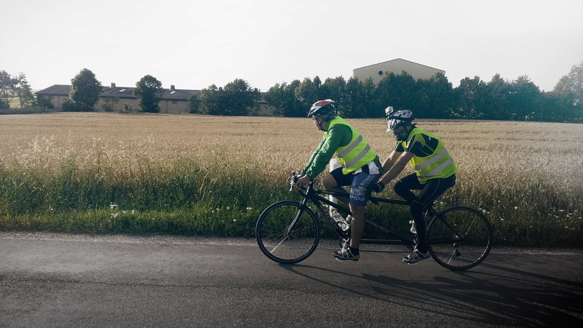 Povestea socanta a lui Florin Georgescu, orbul care a facut inconjurul Romaniei pe bicicleta!