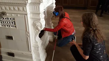 Experiment pe nevăzute! Au explorat Casa Mincu cu ajutorul simţurilor 