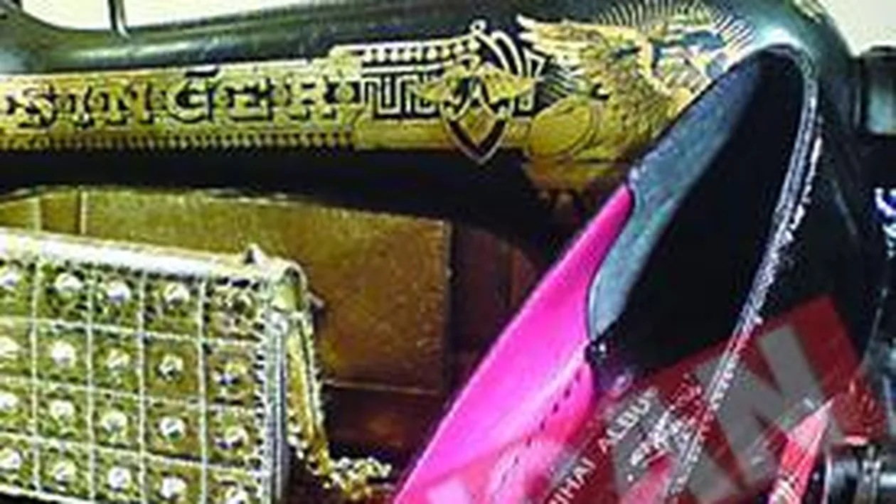 Maya Mutu a primit cercei in pantofii mamei