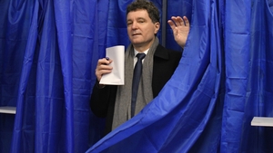 Ce scria pe tabla din secția în care Nicușor Dan a votat. Mesajul va fi viral!