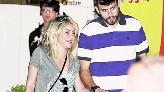 Shakira il pregateste pe Pique la Euro 2012. I-a facut incalzirea inainte de meci