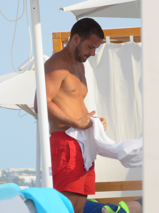 Sorin Boureanu a fost la plajă în timp ce fratele său, Cristian, afla că va mai sta încă 30 de zile în spatele gratiilor