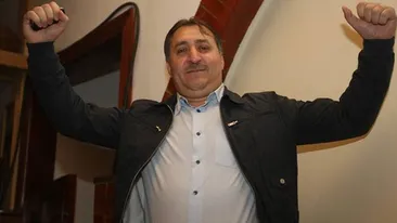 Vali Vijelie, in scandal cu un medic veterinar! Artistul a vrut sa-l bata in fata curtii sale! Iata cum a sarit pe doctor