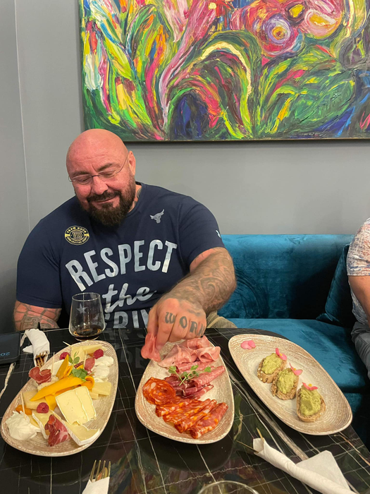 Sandu Lungu, ajutat de Marius Vizer