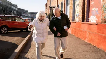 Obiceiul banal care îți poate proteja creierul de Alzheimer. Durează doar 2 minute!