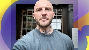 ”Tradus” acum un an de Livia cu Spike, comediantul vrea să-i ia în ”piept” pe amândoi! Bordea îi caută și-n gaură de șarpe: ”Mă duc în ...”