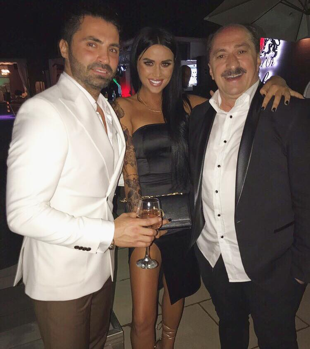 Daniela Crudu, apariție de senzație la botezul fetiței lui Liviu Vârciu! Bruneta este plină de tatuaje